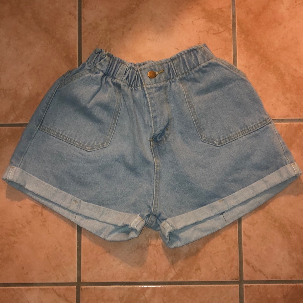 Elastic High Waisted Shorts